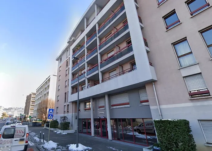 Annemasse - Victoria Centre Ville, Grand T2 Avec Terrasse